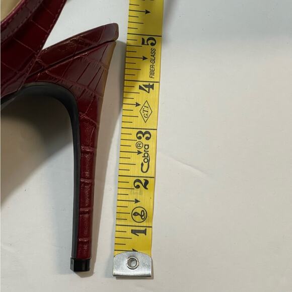 Guess tafton red‎ heels size 10 - Picture 4 of 8